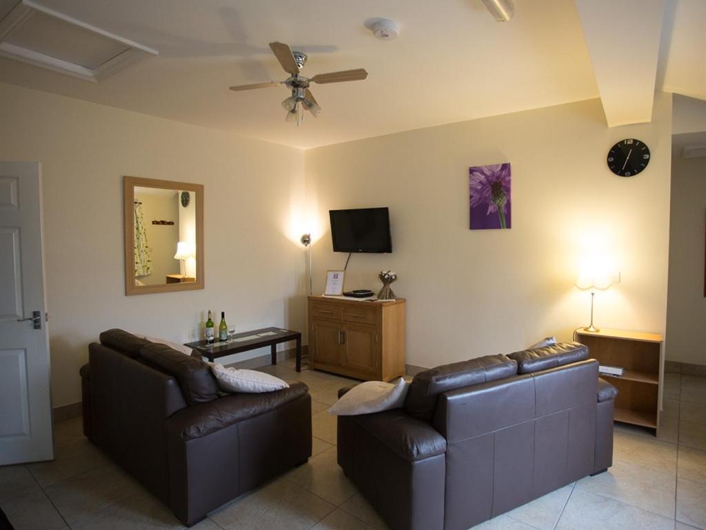 גרימסבי Treetops Cottages & Spa מראה חיצוני תמונה