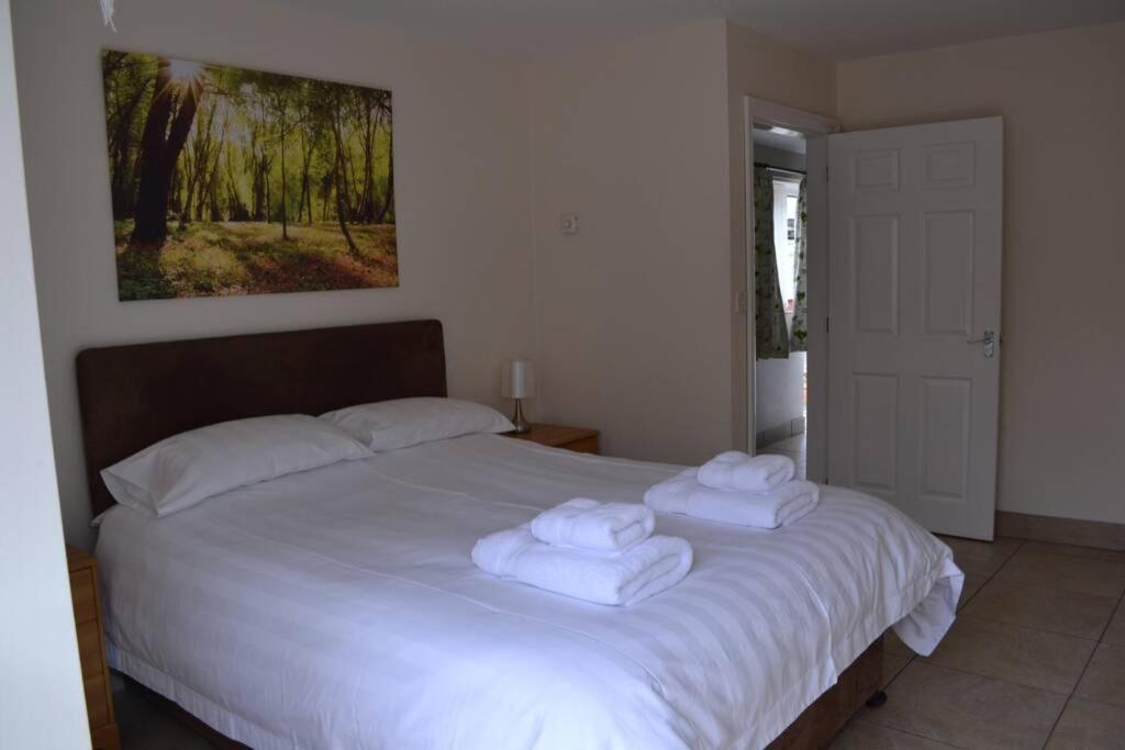 גרימסבי Treetops Cottages & Spa מראה חיצוני תמונה